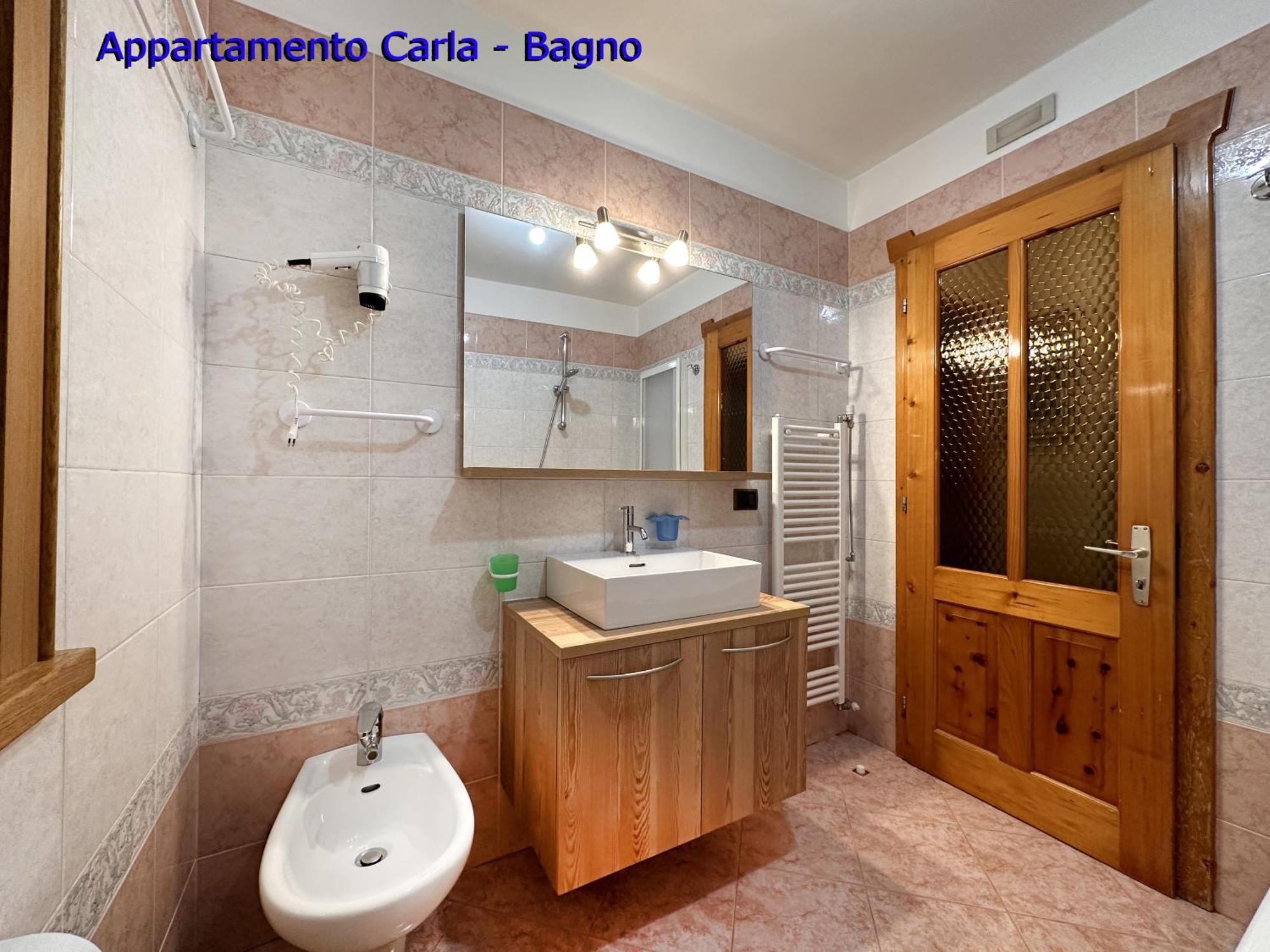 Appartamenti Florino Di Silvestri Mariangela Livigno Eksteriør billede
